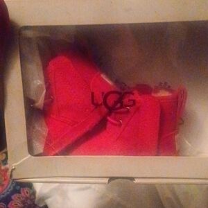 UGG PLUSH BOOTS 0-6 MONTHS 0/1 USA